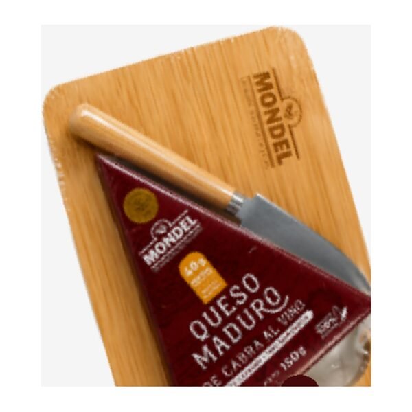 Pack Navideño 4 — Maduro de Cabra al Vino con Tabla Pack Navideño 4 — Maduro de Cabra al Vino con Tabla de Mr. Cheese: Queso Maduro de Cabra al Vino tipo Manchego 150 g, tabla de bambú y cuchillo pequeño